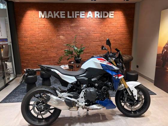 BMW F 900 R SPORT PLUS BMW F 900 R SPORT PLUS